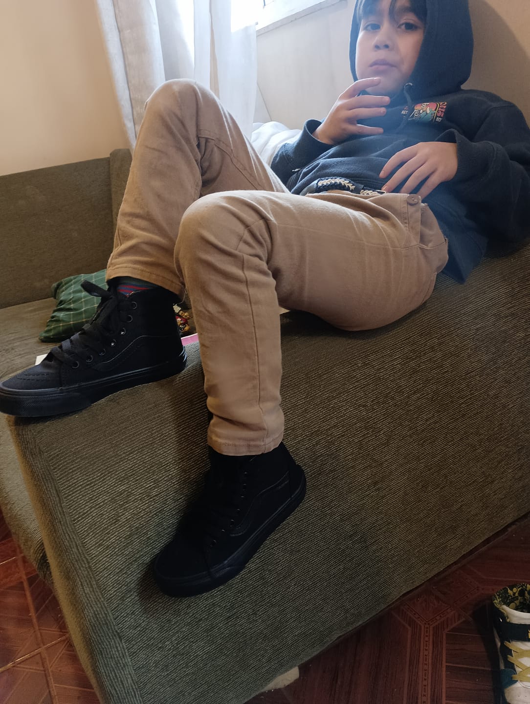 Customer photo review of Zapatilla Vans Sk8-Hi Zip Junior Negro