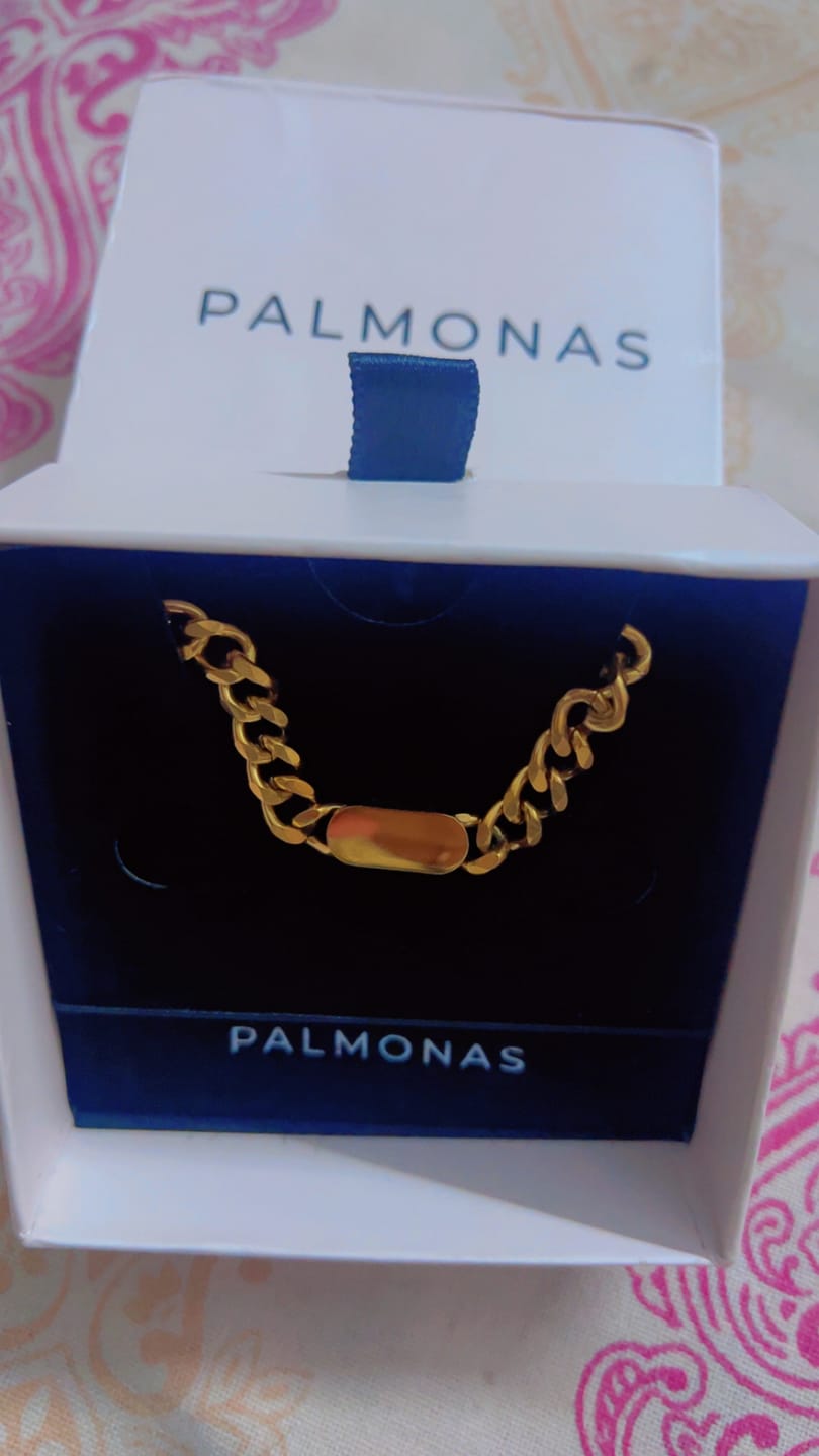 Customer photo review of Small Bar Bracelet