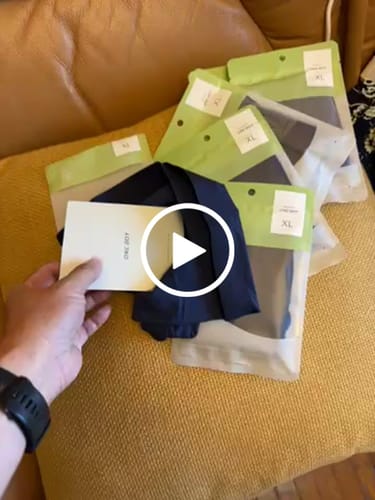 Customer video review of 冰感A級冰科技舒適透氣抗菌四角內褲