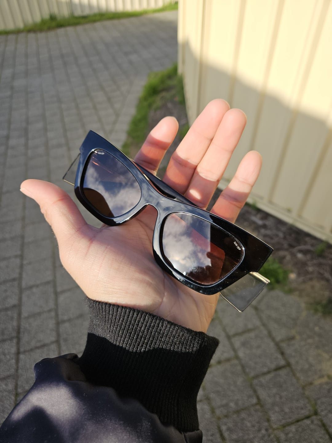 Customer photo review of Browse Black Frame / Brown Lens Polarised Safety Glasses