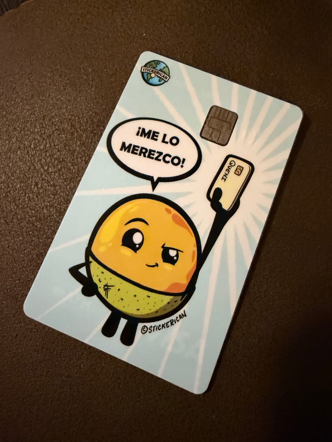 Customer photo review of Me Lo Merezco - Sticker para Tarjeta de Crédito