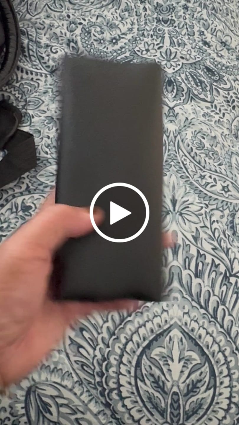 Customer video review of FREE Sunglasses Leather Pouch + Suede Microfiber Cloth (Worth RM24.90)