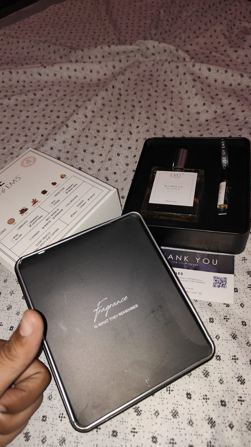 Customer photo review of EM5™ Nomade Unisex Perfume EDP Spray for Men & Women | Amber Oud Smoky Leather Fragrance Accords | Luxury Gift for Him / Her | Variants Available: 50 ml Spray / 15 ml Spray