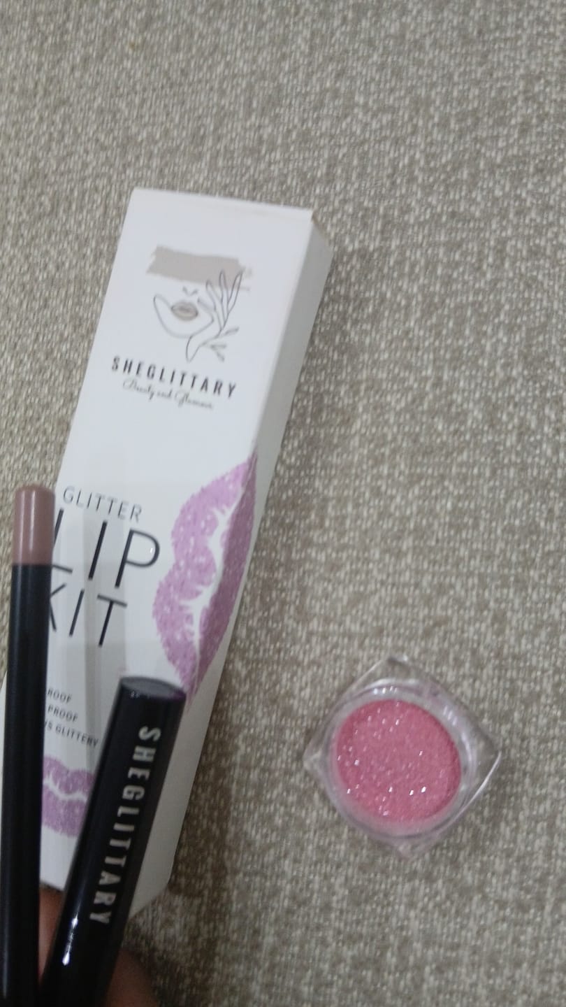 Customer photo review of SHEGLITTARY Cosmo Glitter / Make Your Party Proof