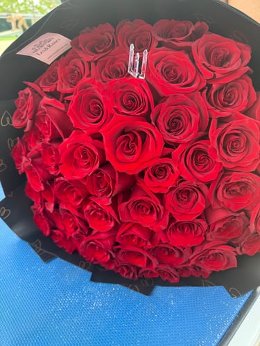 Customer photo review of Red Rose Bouquet