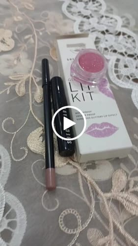 Customer video review of Pretty Glitter Lip Kit