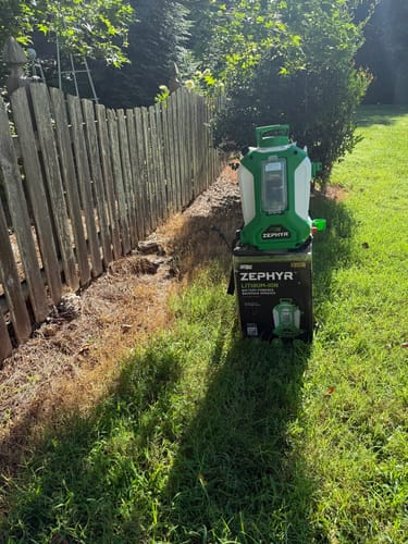Customer photo review of Flowzone Zephyr Battery-Powered Backpack Sprayer (4-Gallon)