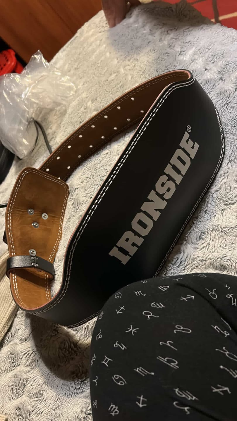 Customer photo review of Cinturón de Levantamiento de Pesas IRONSIDE