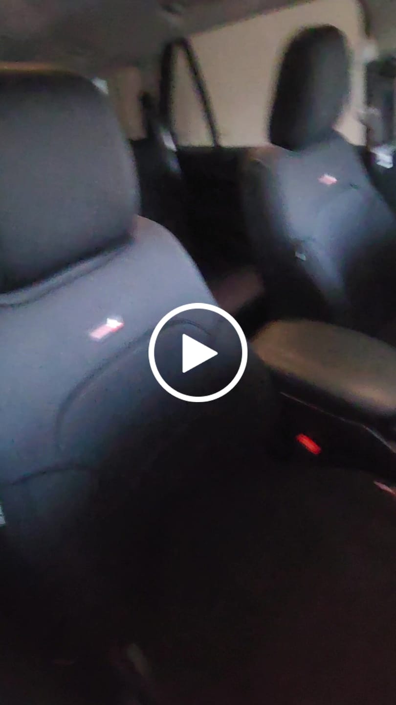 Customer video review of Sharkskin PLUS Neoprene Seat Covers for Ford Everest Next Gen July/2022 - ON