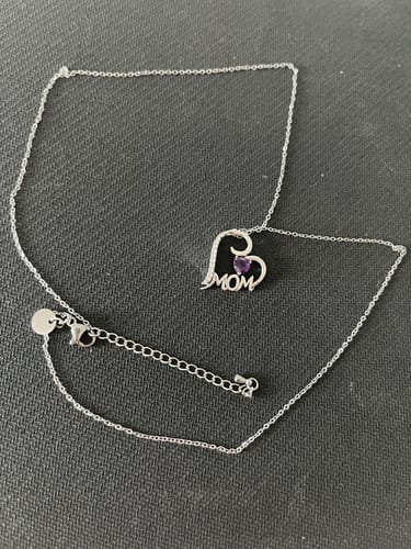 Customer photo review of WOMENS CHAIN METAL NECKLACE (POS)