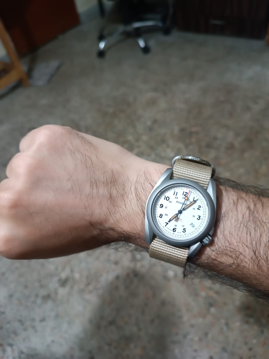 Customer photo review of VOYAGER - 100M Waterproof Titanium Automatic Field Watch | White