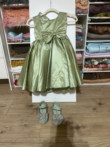 Customer photo review of Toddler Elegant Princess Dress with Bows Girl Summer Party Gown Formal Dresses for Kids