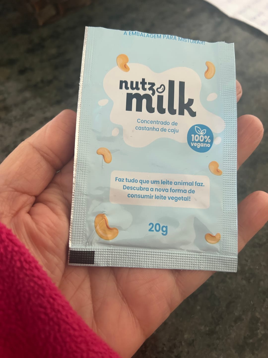 Customer photo review of Leite Vegetal NutzMilk® Sachê 12 uni - Concentrado de Castanha de Caju