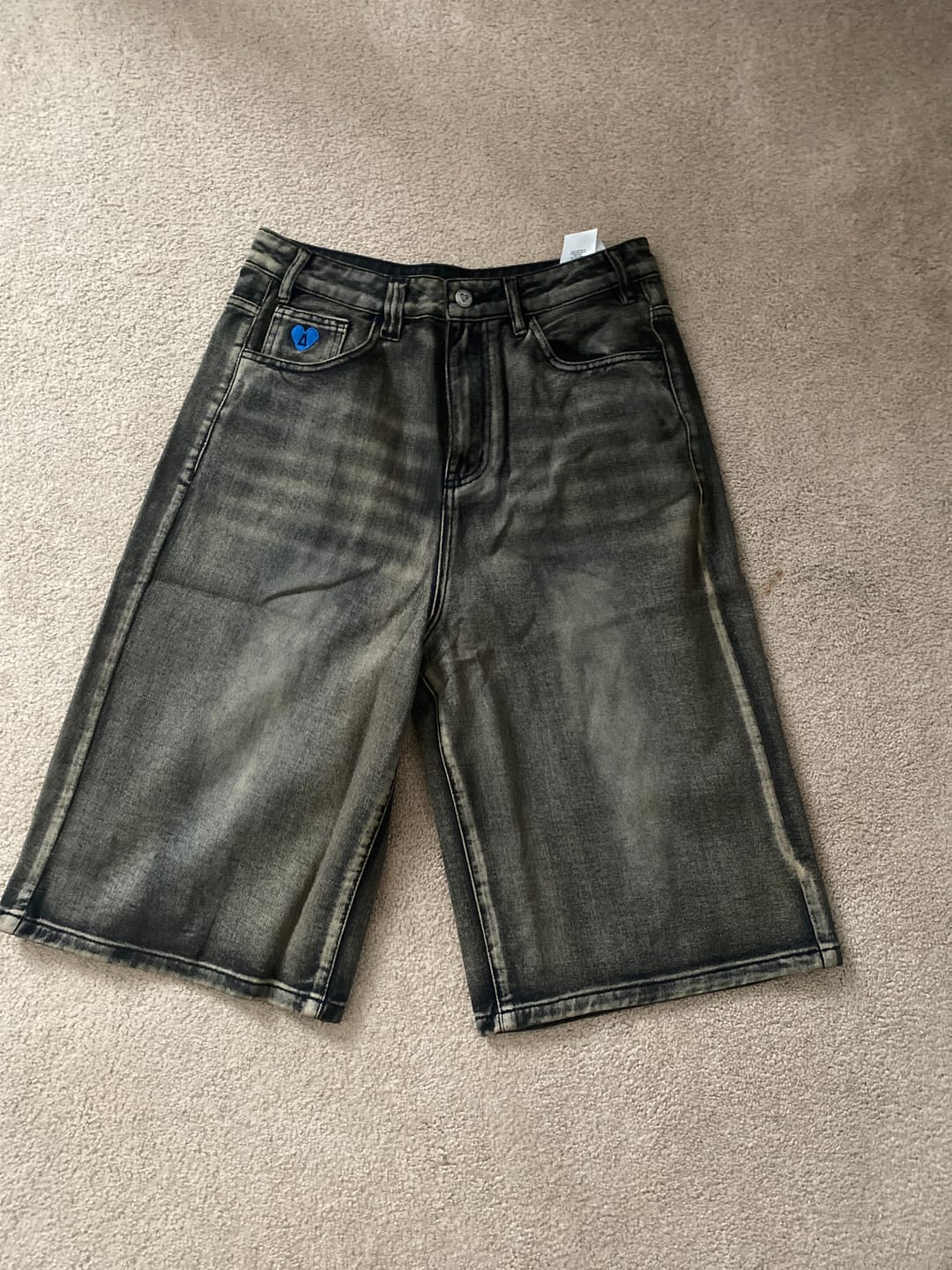 Customer photo review of Aelfric Eden Vintage Washed Longline Jorts
