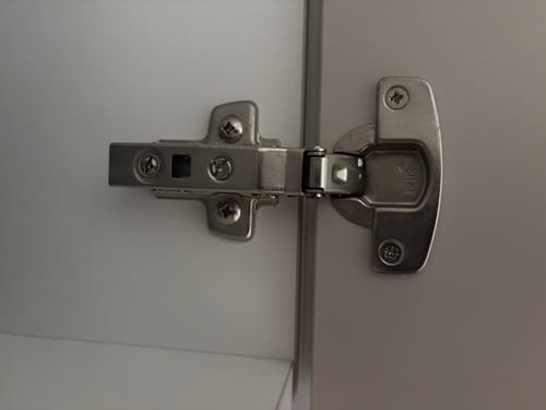 Customer photo review of Bisagra Hettich de cazoleta recta para puertas gruesas con amortiguación