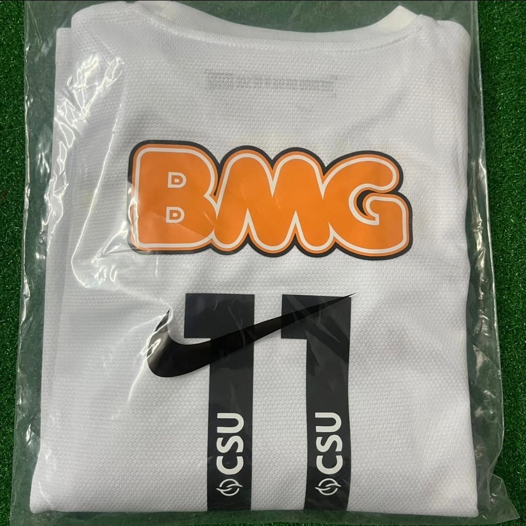 Customer photo review of Neymar Jr Santos FC 2013 White Kids Retro Football Jersey Set