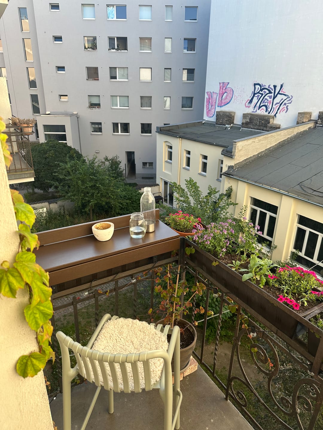 Customer photo review of Balkonzeit Bar aus Massivholz