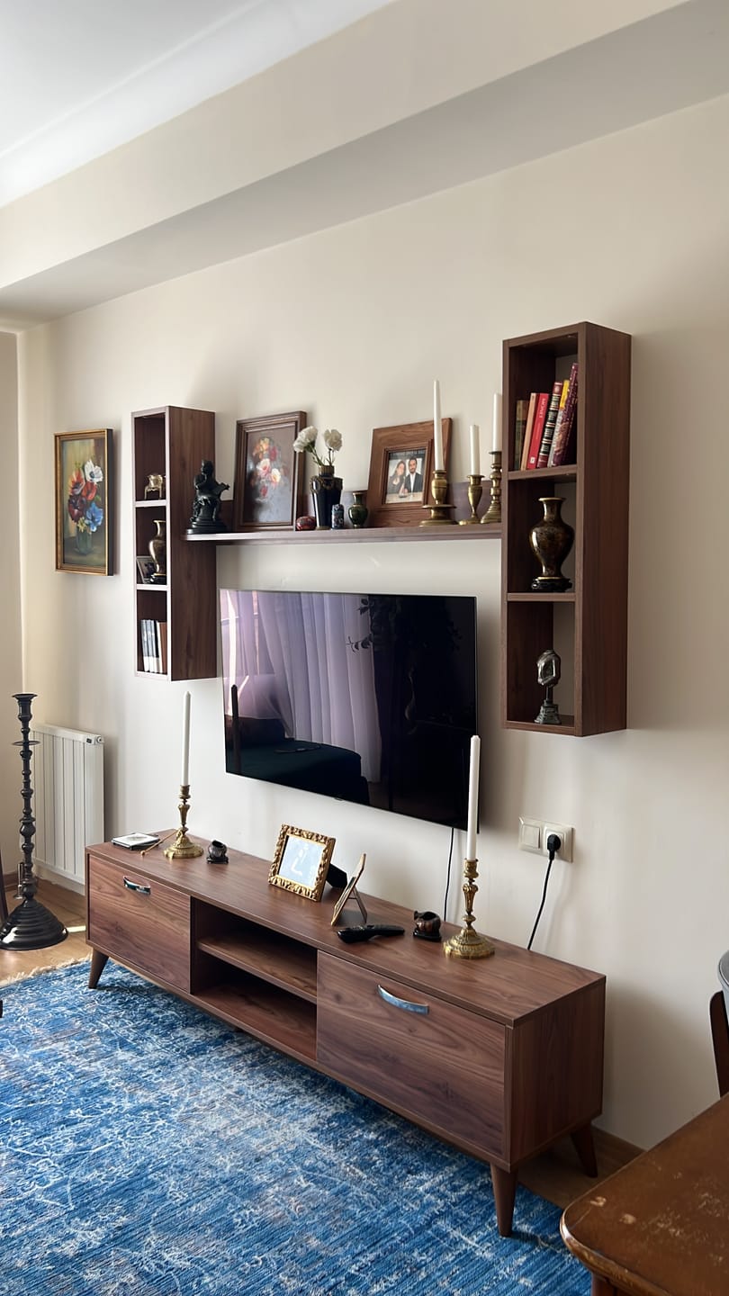 Customer photo review of Rani A9 Duvar Raflı Tv Ünitesi Kitaplıklı Tv Sehpası Duvara Monte Raflı Modern Ayaklı 180 cm Minyatür Ceviz M5