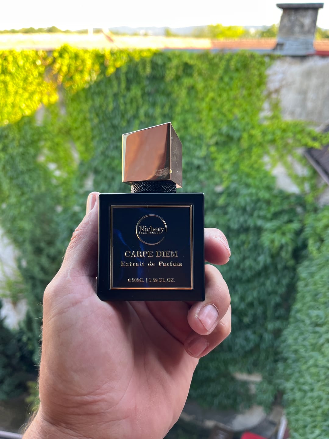 Customer photo review of Nichery Carpe Diem Extrait de Parfum - Férfi 50ml