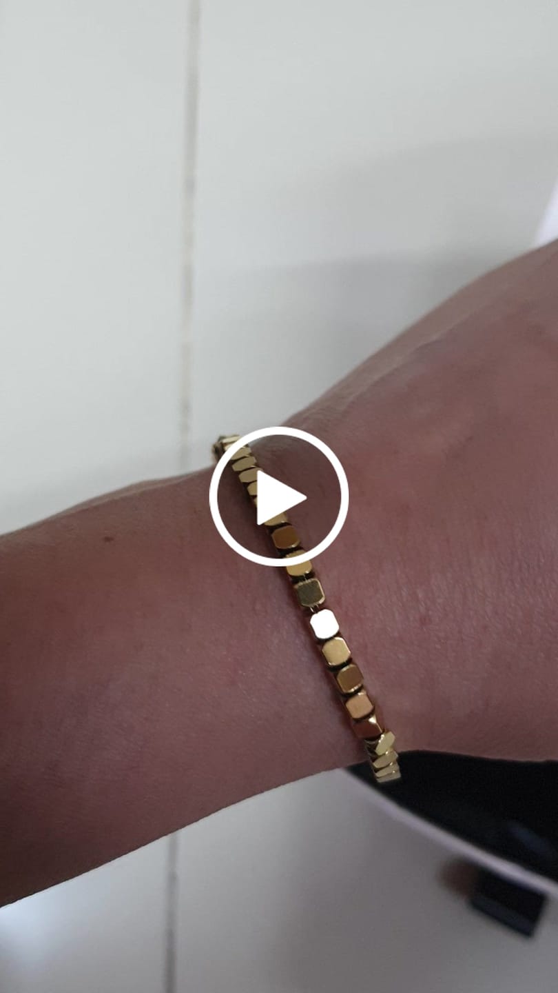 Customer video review of Gold Cube Chain Bracelet
