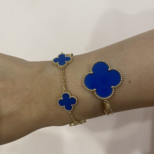 Customer photo review of CLOVER GOLD TURQUOISE NECKLACE