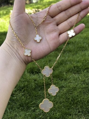 Customer photo review of CLOVER PINK MOP NECKLACE 6 MOTIF