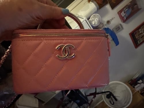 Customer photo review of CC 25P Vanity Case 17cm Pink Pastel Leather Silver Hardware 243463