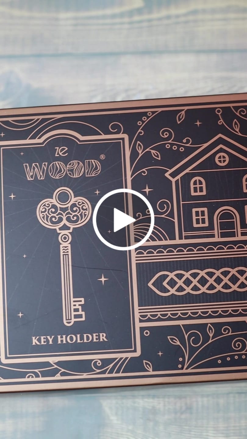 Customer video review of HOGWARTS™  MAGNETIC KEY HOLDER