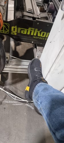Customer photo review of Zapatilla de Seguridad Guyisa 9200 Puntera de Acero Suela de Kevlar Anti Clavos