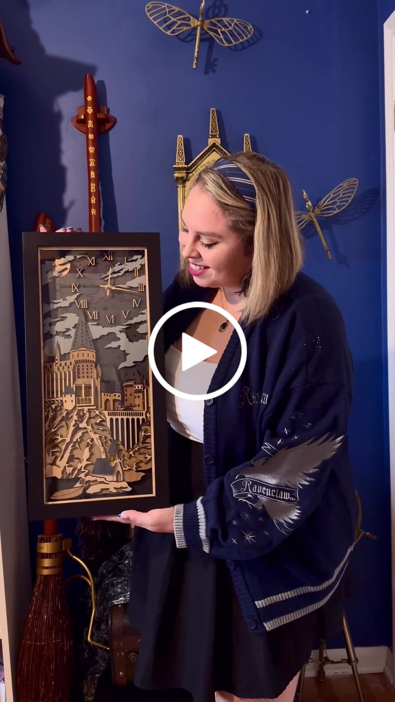 Customer video review of HOGWARTS™ 3D WALL CLOCK