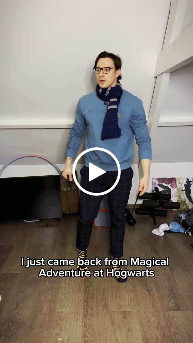 Customer video review of HOGWARTS™  MAGNETIC KEY HOLDER