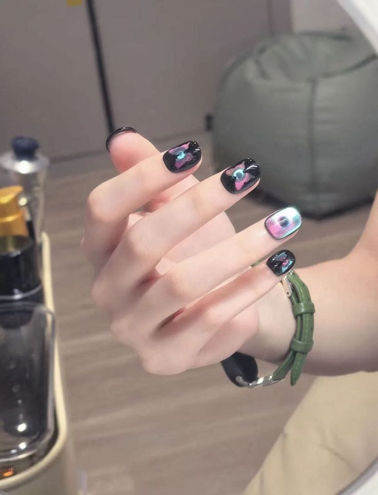 Customer photo review of Siva Nail, Midnight Flutter – Iridescent Butterfly Handmade Press on Nails