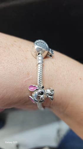 Customer photo review of PULSERA PANDORA CORONA O + KIT DE REGALO