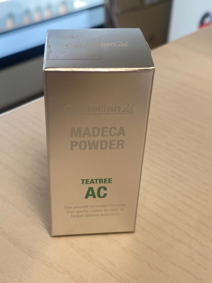 Customer photo review of Madeca Powder Tea Tree AC 6g