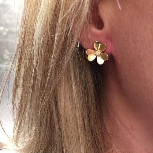 Customer photo review of FRIVOLE GOLD FLOWER EARRINGS