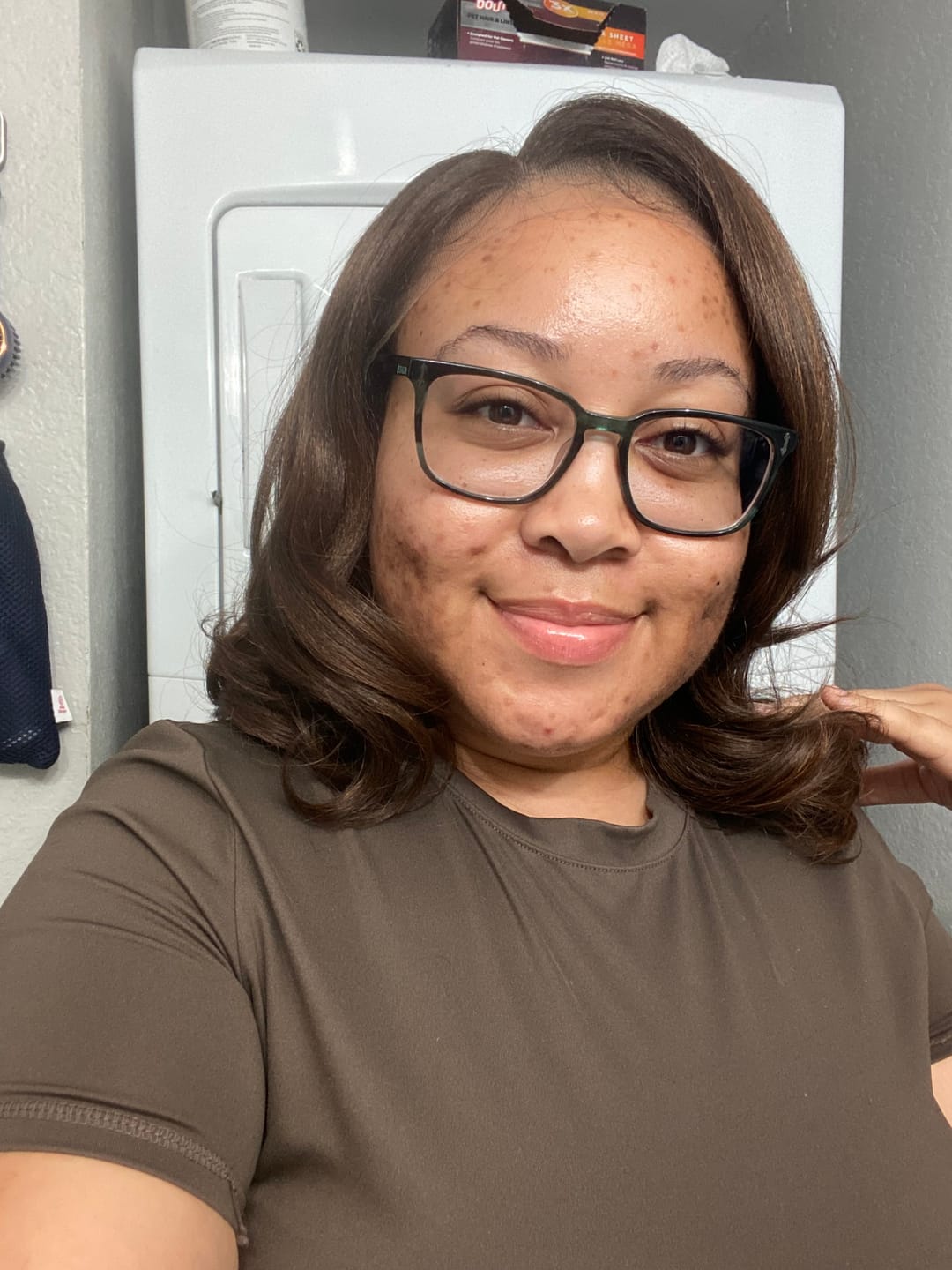 Customer photo review of Outre Melted Hairline Glueless HD Lace Front Wig - PRIMROSE