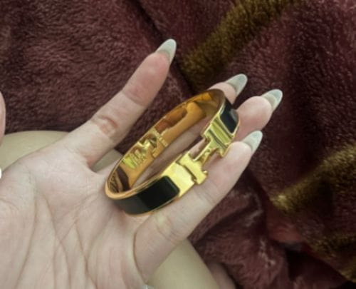 Customer photo review of H BLACK BRACELET