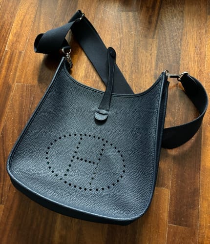 Customer photo review of Evelyne 29cm Navy Togo Shw