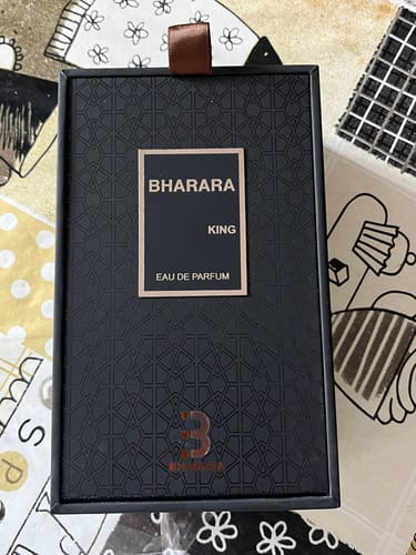 Reseña con foto de un cliente sobre Perfume Unisex Bharara King 200ml EDP