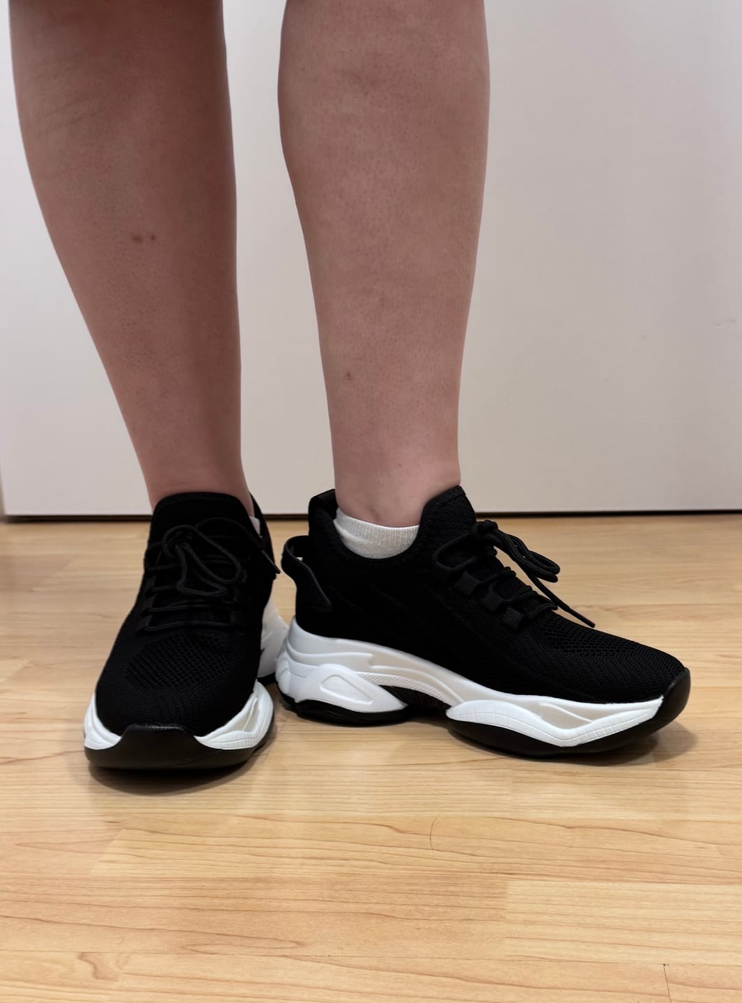 Customer photo review of ELEVATESHOES SPORTY