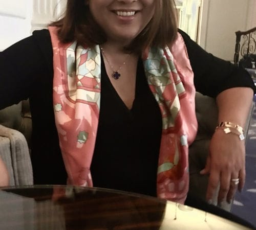 Customer photo review of CLOVER PEDANT ONYX NECKLACE