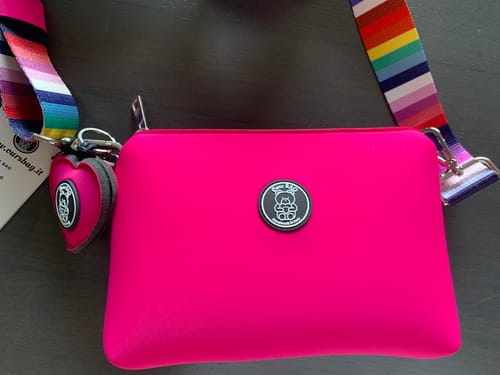 Rosa N. review of Pochette image 1 out of 1