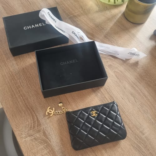 Customer photo review of cc zipped wallet 14cm black lambskin gold hardware