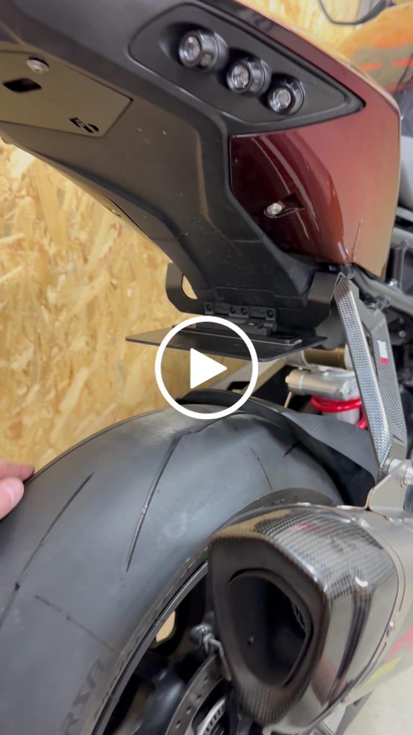 Customer video review of BMW S1000RR 2019+ Low Mount
