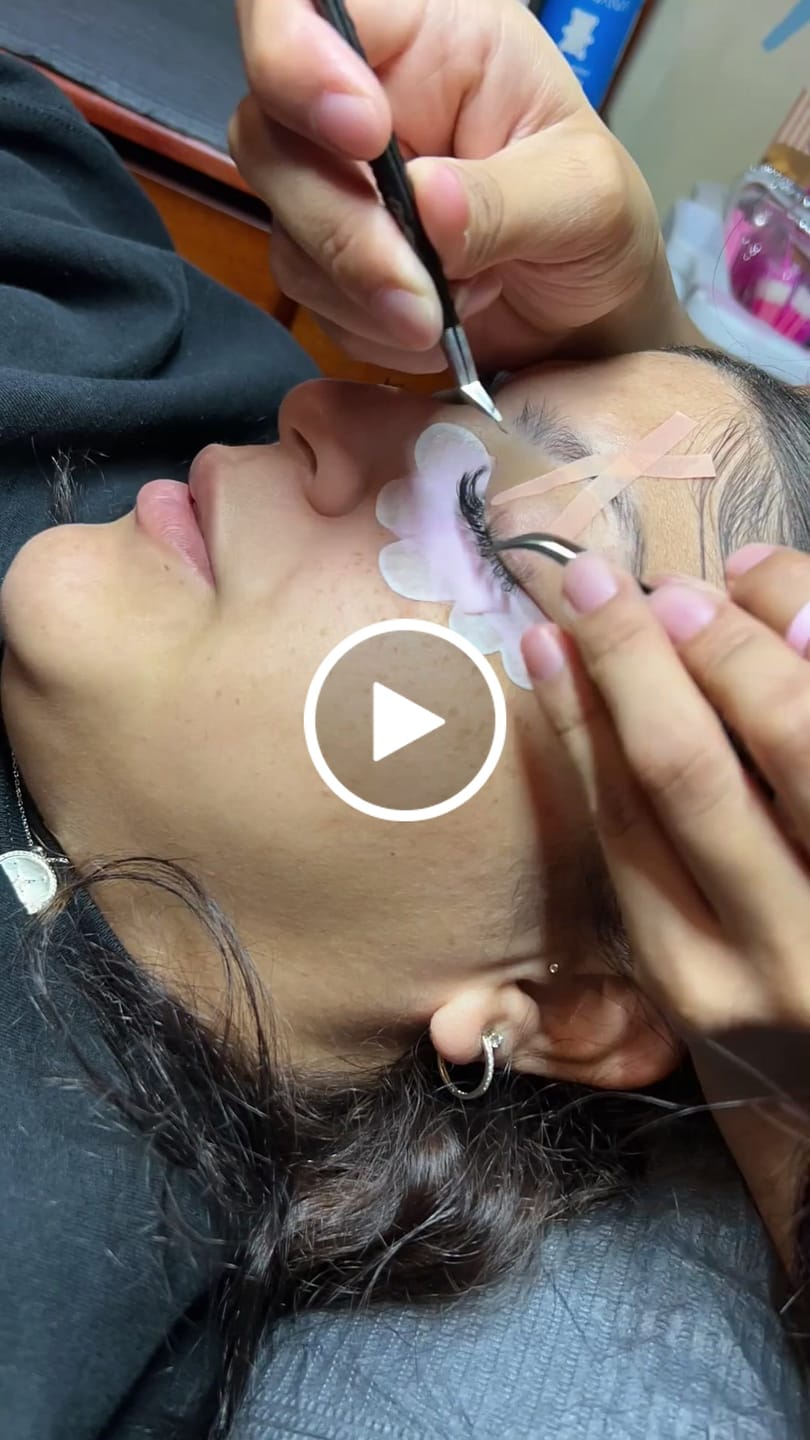 Customer video review of Noir Fiber Tweezer Kit