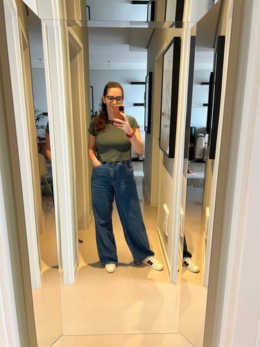 Mayara Suellen C. review of Calça Jeans Wide Leg Buriti Azul Médio image 1 out of 2
