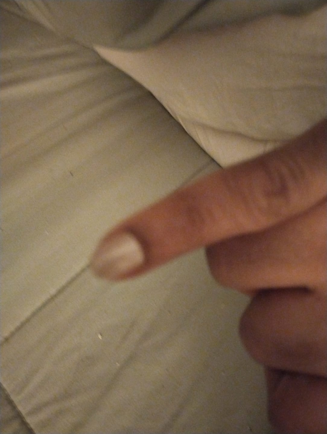 Customer photo review of Kiss Maximium Speed Nail Glue 0.10 oz