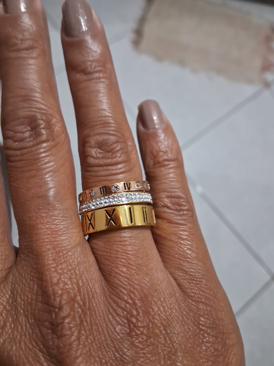 Customer photo review of Anel Triplo Momentos Banhado em Ouro 18k