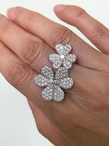 Customer photo review of FRIVOLE DIAMOND BETWEEN RING