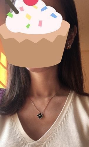 Customer photo review of CLOVER NECKLACE GOLD DIAMOND ONYX